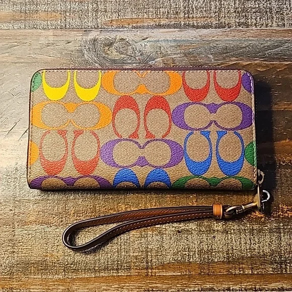 Coach Long Zip Around Wallet In Rainbow Signature Canvas - Picture 2 of 13